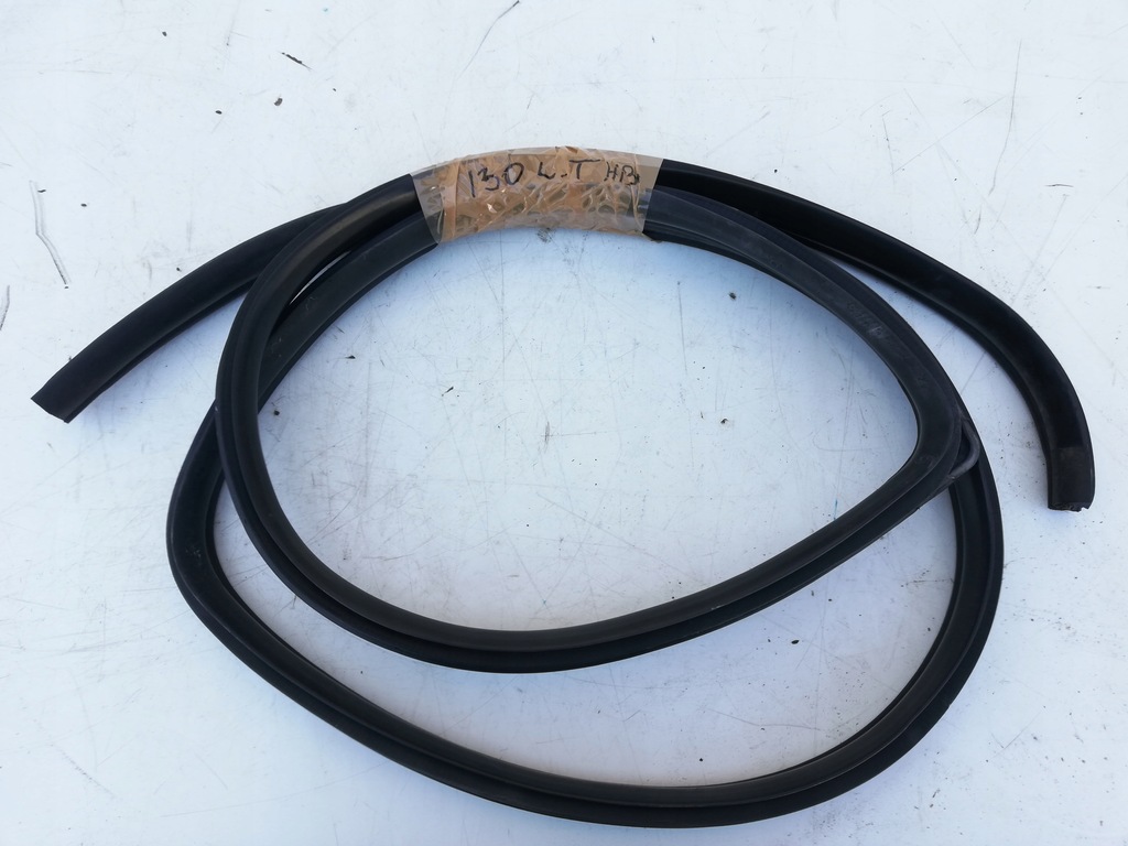 фото №1, Hyundai i30 07-12 прокладка дверь левый задняя