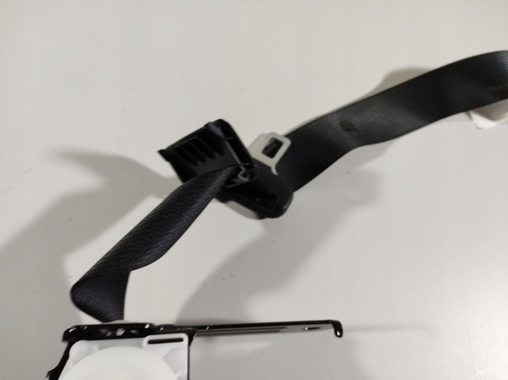 фото №7, Lexus is300h 13r pas безопасности правый задняя