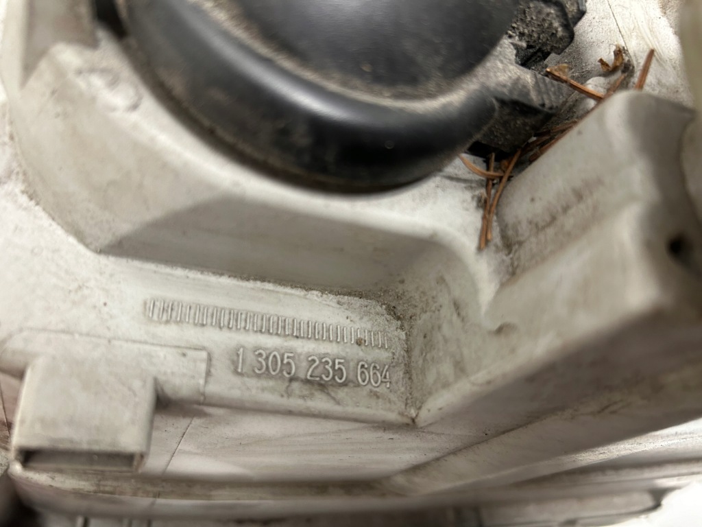 фото №3, Mercedes c w203 лампа фара правый