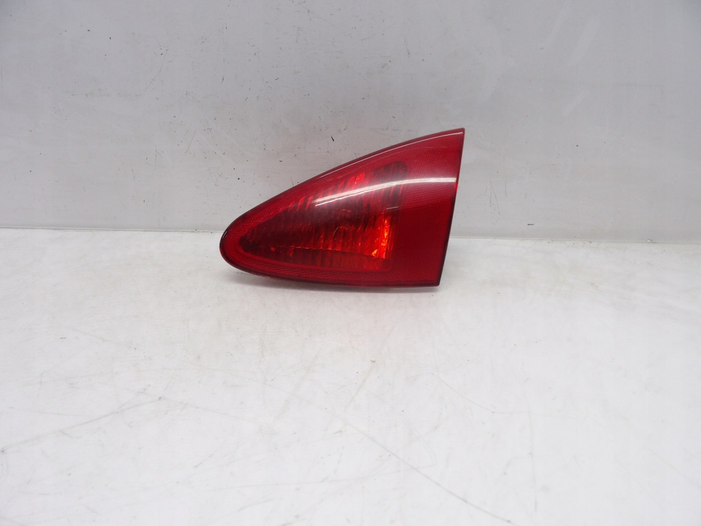 фото №1, Лампа правая задняя w крышка багажника alfa romeo 147