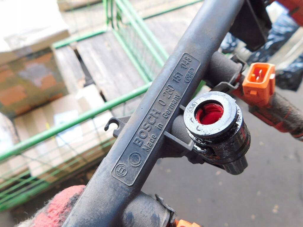 фото №7, Alfa romeo 156 1.6 00r молдинг впрыскная 0280151048