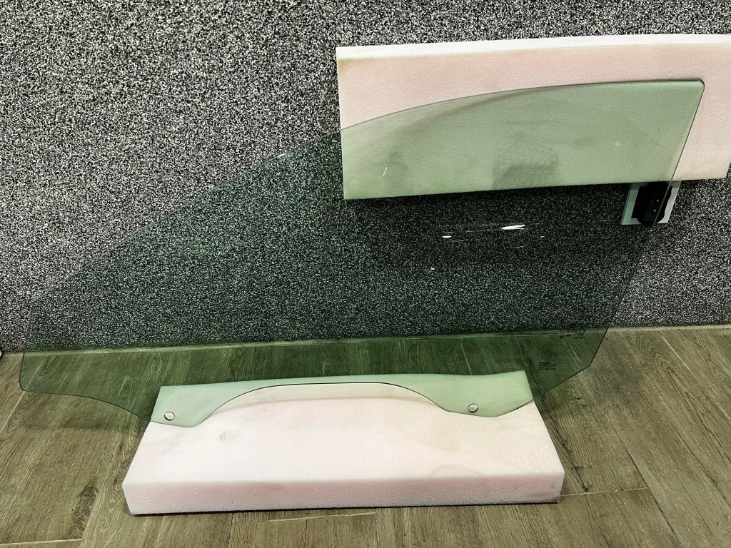 фото №1, Audi a6 s6 c8 стекло дверь перед 4k0845201