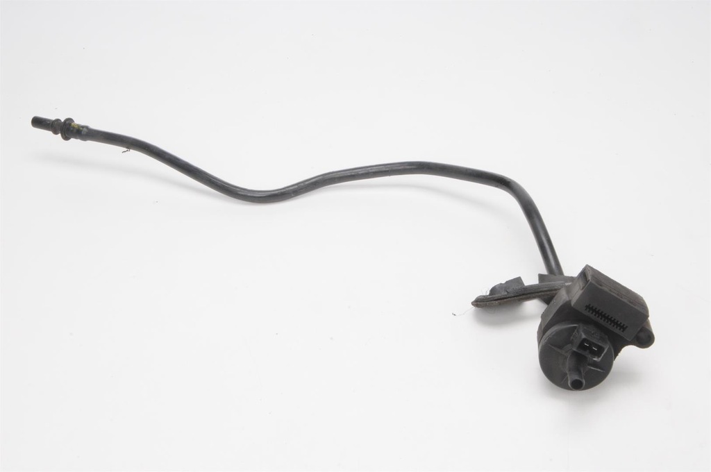 фото №1, Maserati quattroporte v 4.2 клапан вакуумa