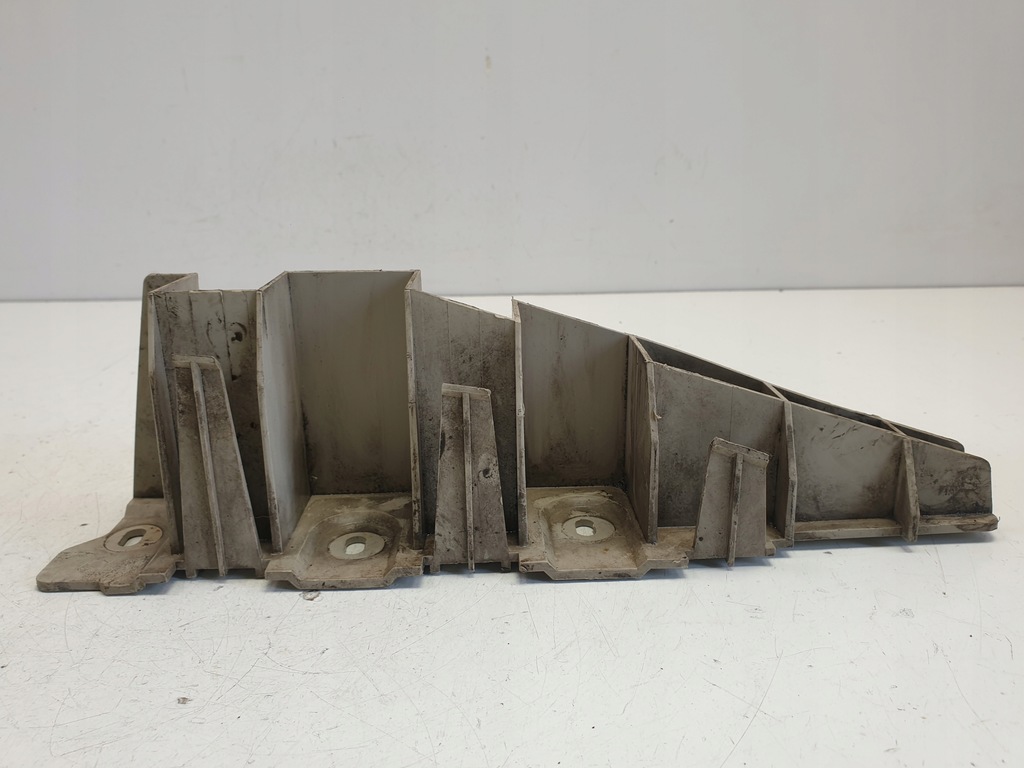 фото №4, Land rover freelander i направляющая бампера правый перед