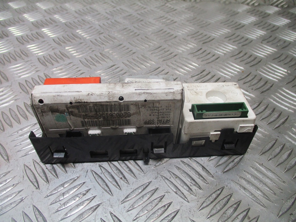 фото №3, Дисплей радио renault laguna ii 8200361582a