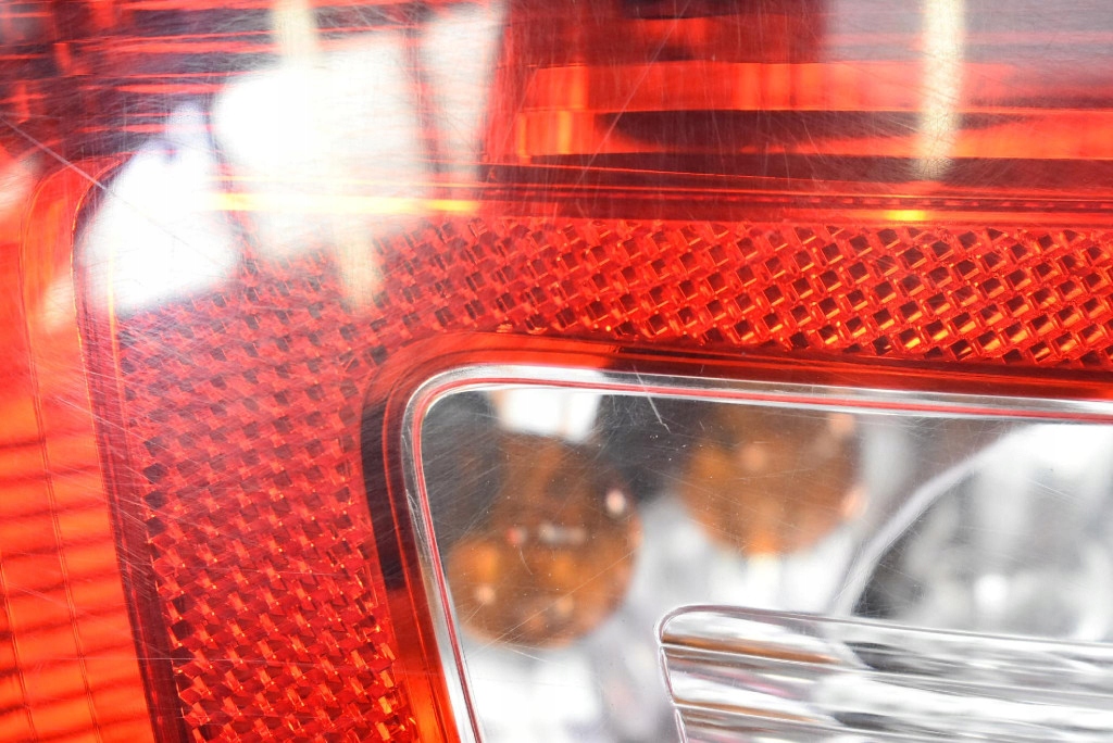 фото №12, Лампа ліва задня задня 5jh945111 skoda rapid 5d hb 12-17