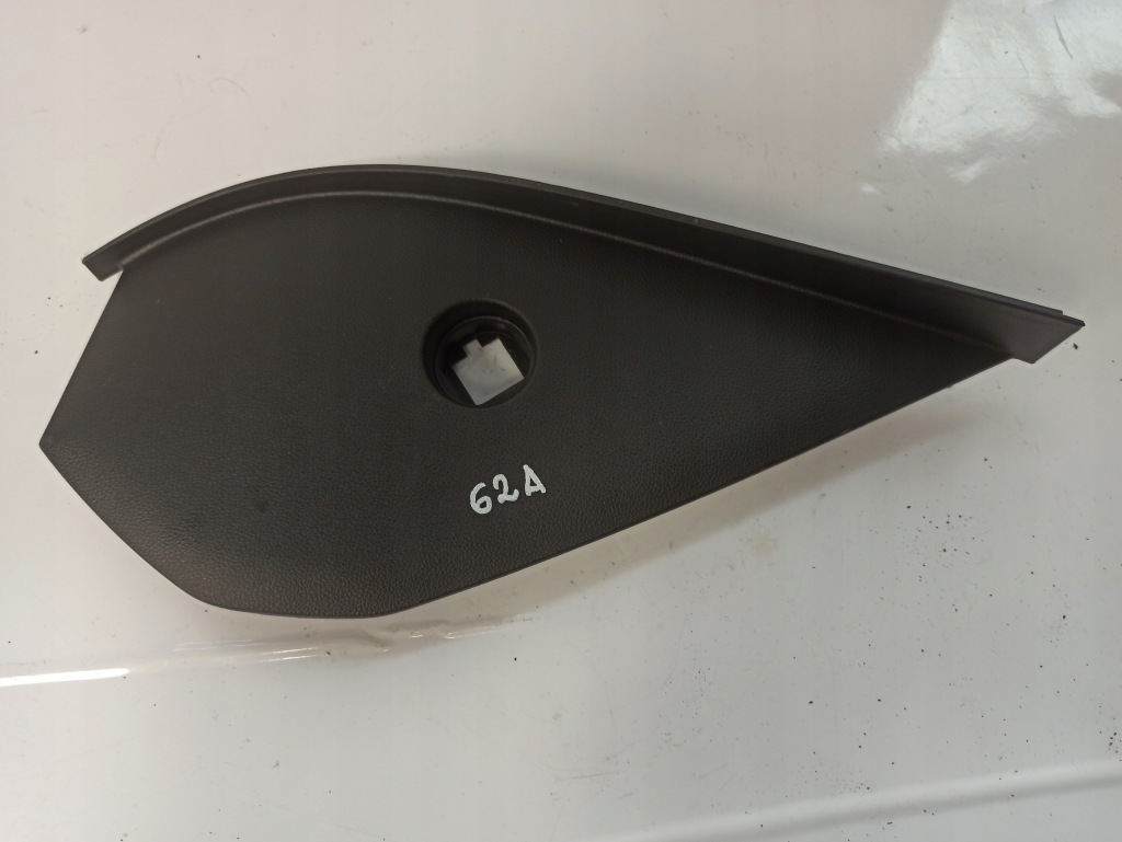 фото №1, Renault arkana 22 защита консоли правая 689204381r