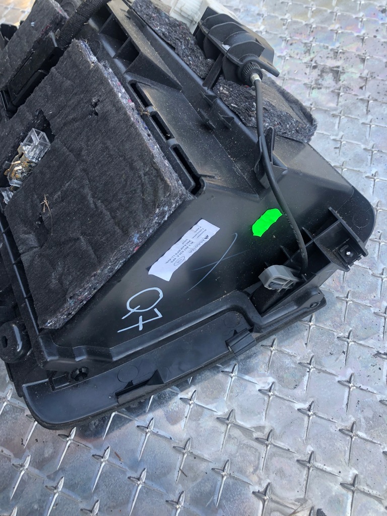 фото №5, Бардачок пасажира audi q7 4l1857035e