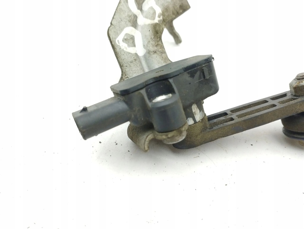 фото №5, Mercedes-benz eqa 2022 правая сторона датчик выравнивание света osi задний