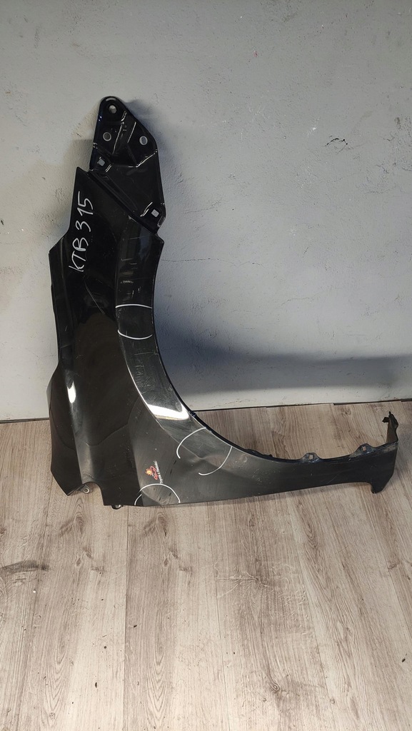 фото №1, Toyota corolla e16 крыло правый перед