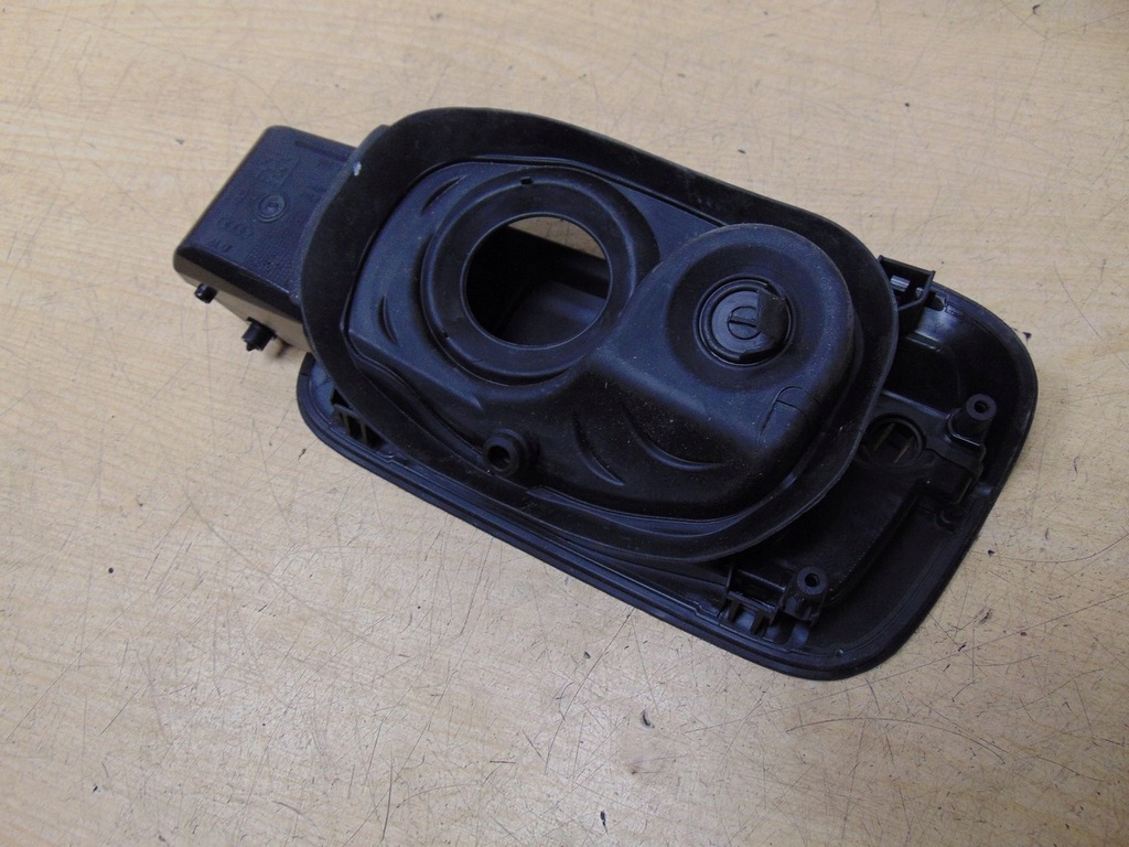 фото №12, Крышка заливной топлива кронштейн audi a6 c8 4k0809906