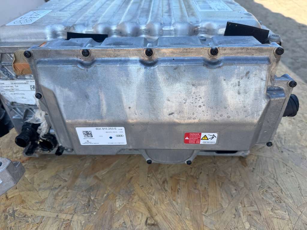 фото №9, Аккумулятор зарядное устройство audi q5 80a гибрид plug-in 80a915099g