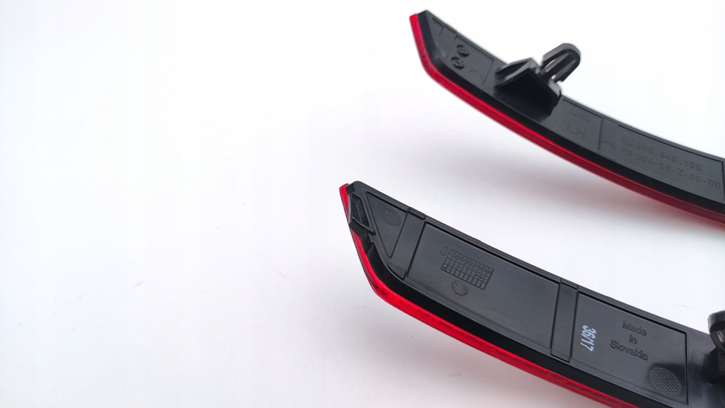 фото №8, Skoda superb iii 3v5 sedan отражатель бампера правый левый задняя dr246