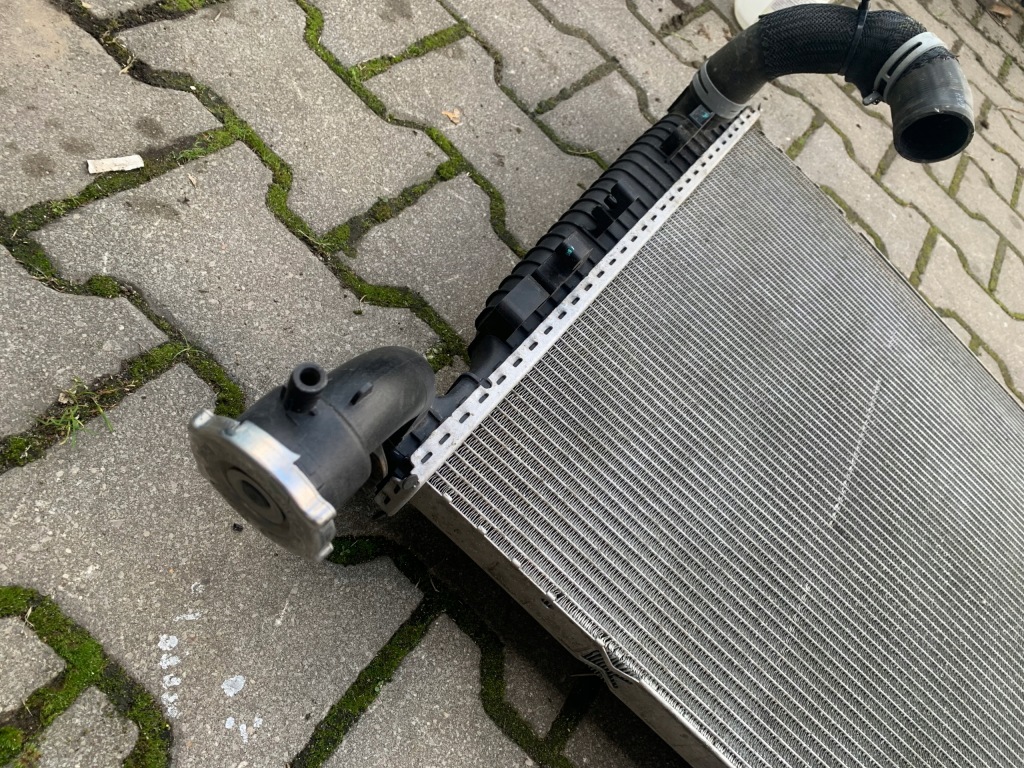 Jeep grand cherokee wk2 srt радиатор воды 55038001ah 5.7 6.4 Киев