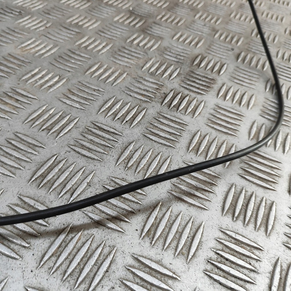 фото №6, Aston martin vantage iii 2006 трос замка крышки передней / капот двигателя