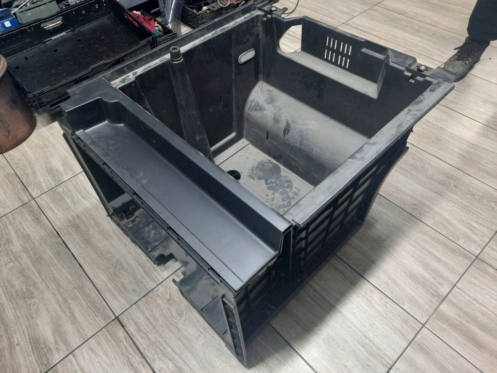 Купити Бардачок лівий шухляда під  ліжко renault gama t range