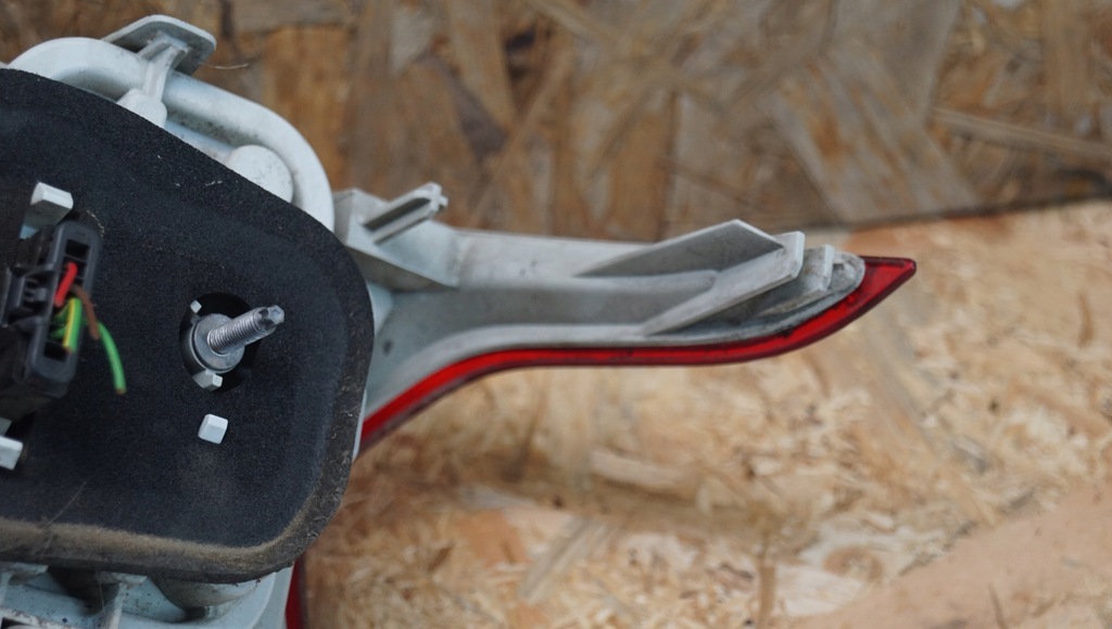 фото №10, Лампа правый задняя peugeot 2008 i 9678074380