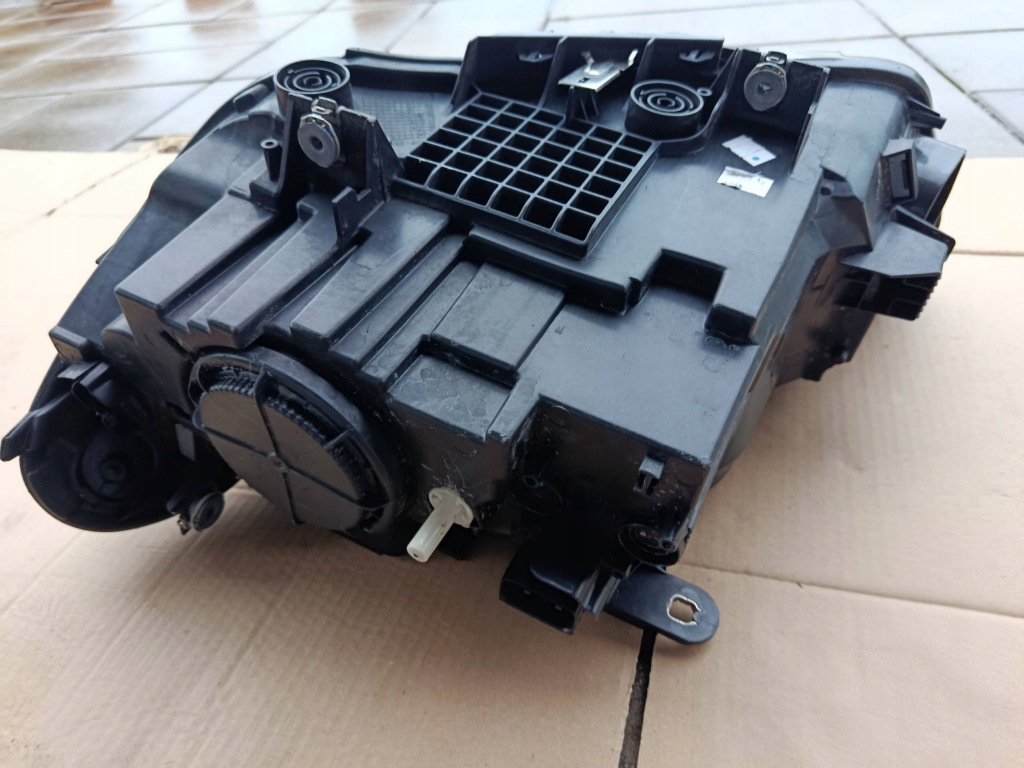 Купити Фара фара правий права перед звичайна європа bmw x1 f48 7346534