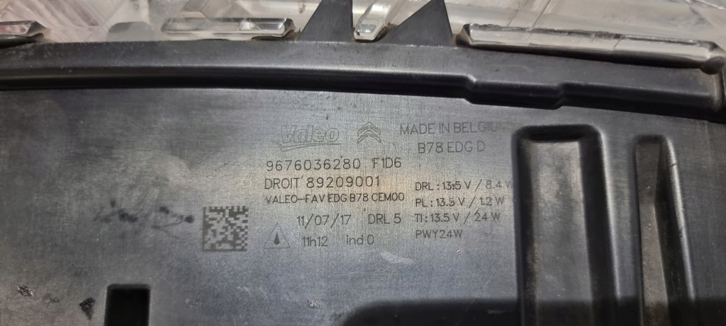 Фара фонарь  led drl правое citroen c4 picasso 2 14- Оригинал