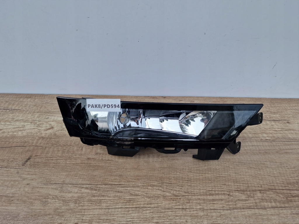 фото №1, Skoda rapid lift 5ja правий протитуманна фара протитуманний