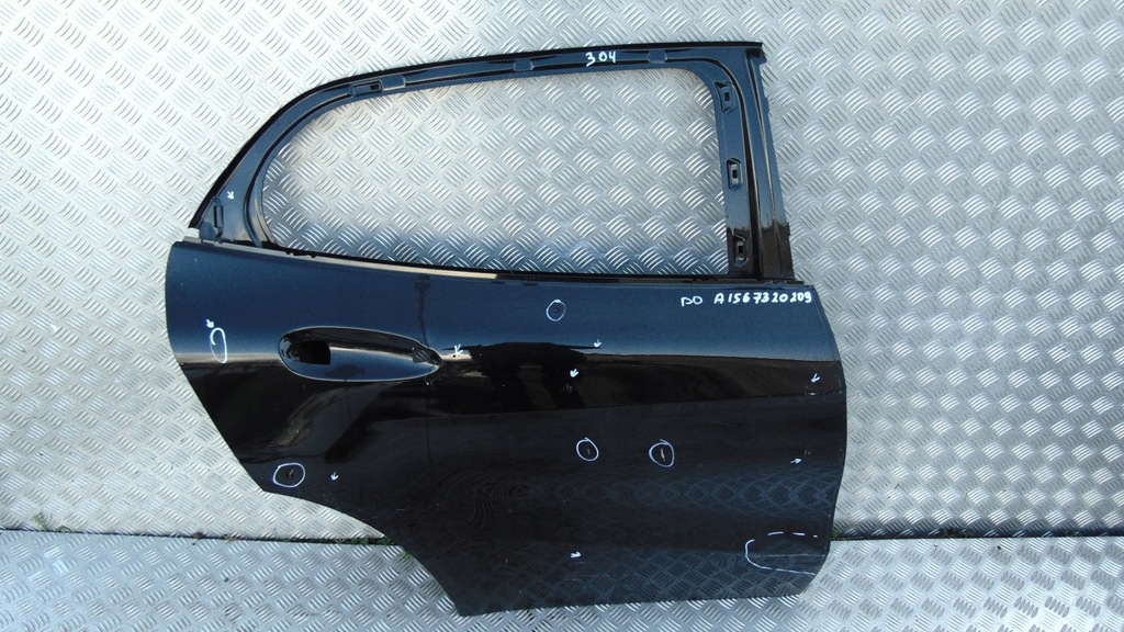 фото №1, Дверь задняя задние правое mercedes gla x156