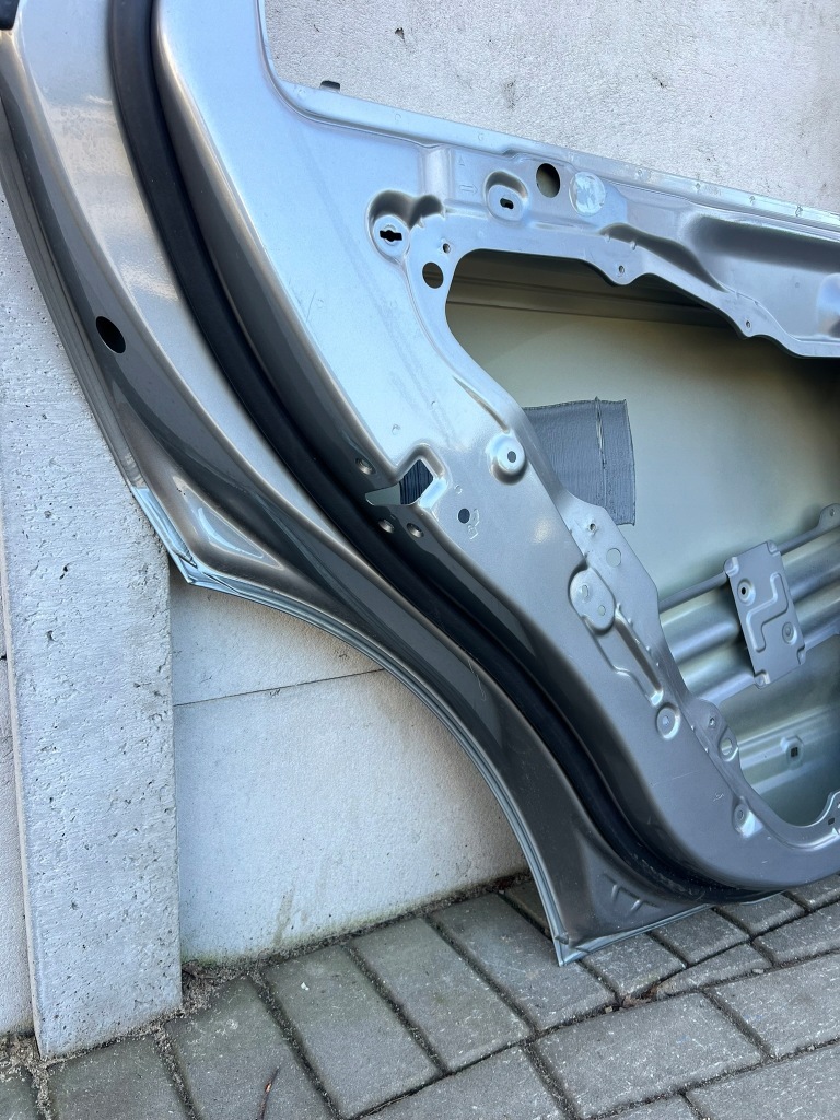 Дверь kia niro 2 2 2022 2023 2024 2025 задние левая задний левая в Украине