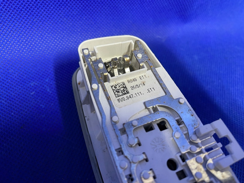 фото №7, Audi a3 s3 8v лампа кабіни стельовий 8v0947111