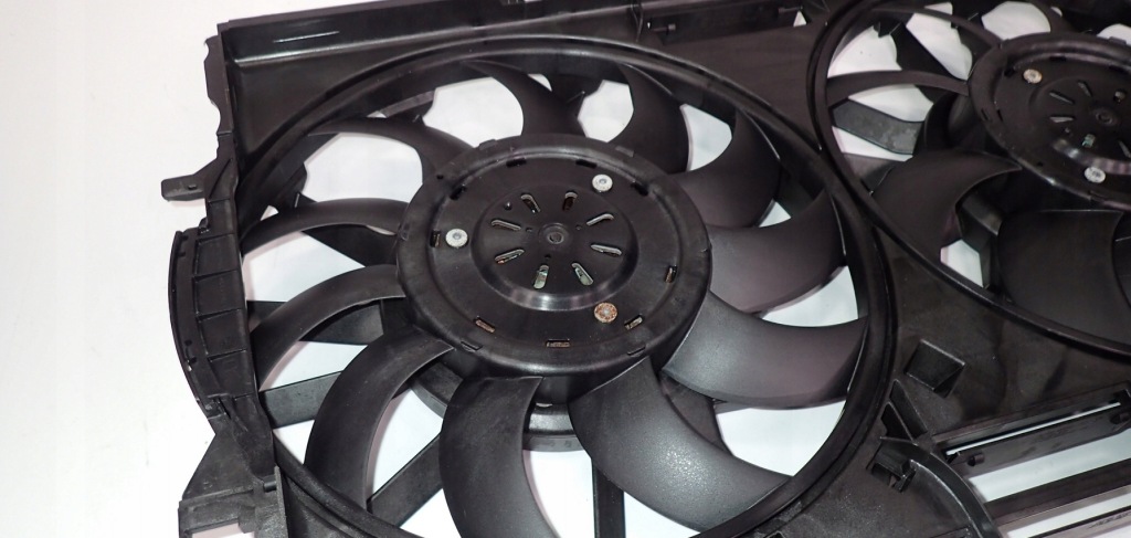 фото №11, Вентилятори радіатора a8 d4 4.2 tdi 4h0121003f