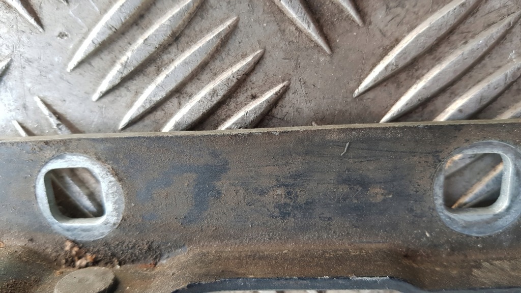 Mercedesz w220 петля капот лівий lub правий 2208800228 Київ