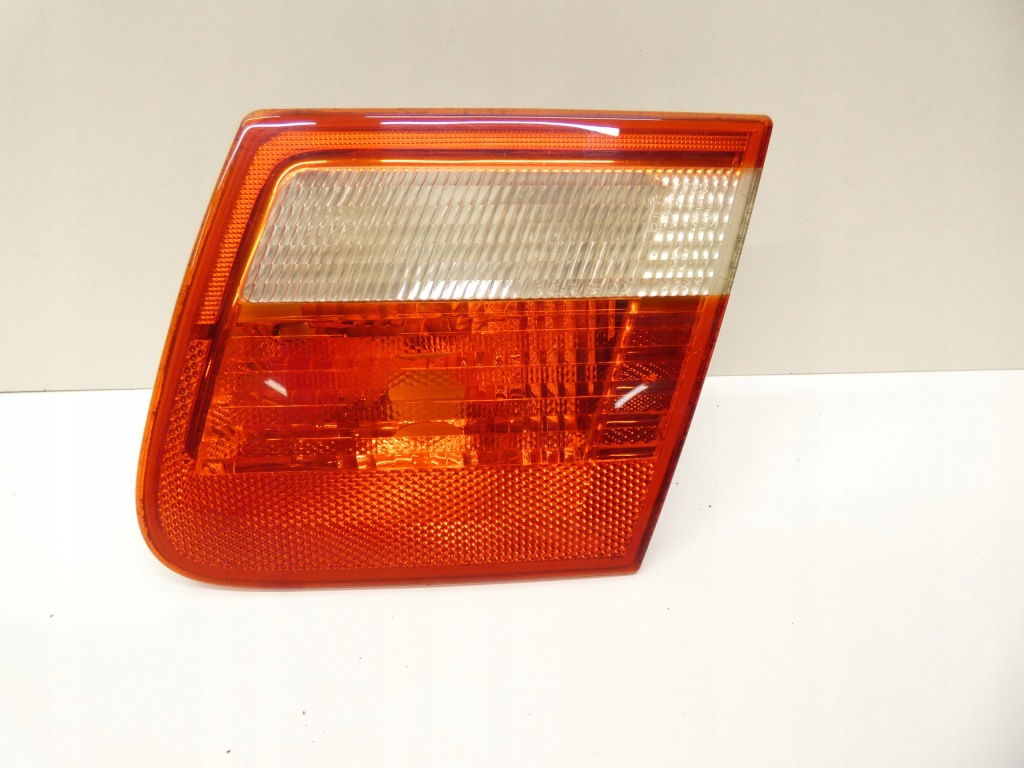 фото №1, Bmw e46 kombi лампа правый задняя w крышка w крышка багажника