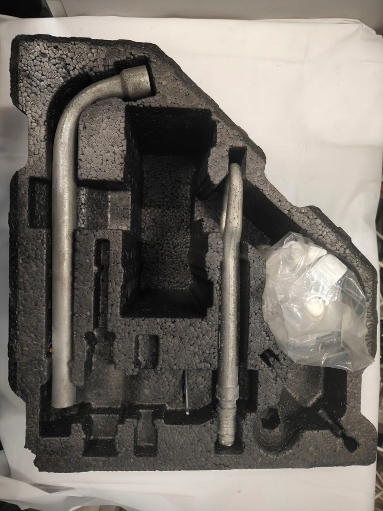 Купить Audi a2 99- вкладыш пенополистирол колеса запасного 8z0012109e