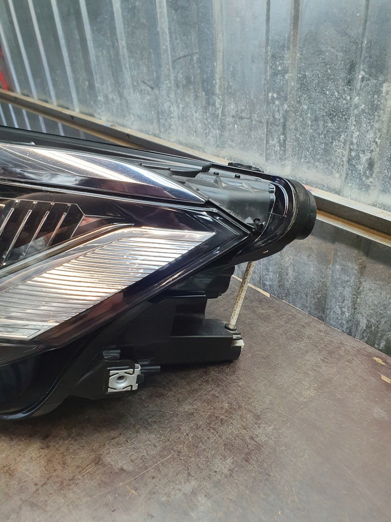 фото №8, Лампа перед ліва full led vw touareg iii 761