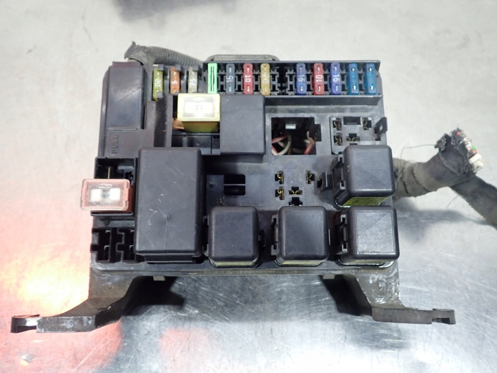 фото №8, Коробка предохранителей opel frontera a 2.3