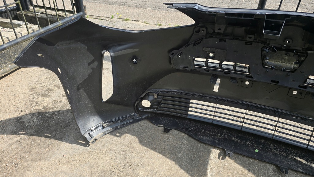 фото №9, Toyota yaris cross 20- бампер перед решётка радиатора хром pdc оригинал неклеенный