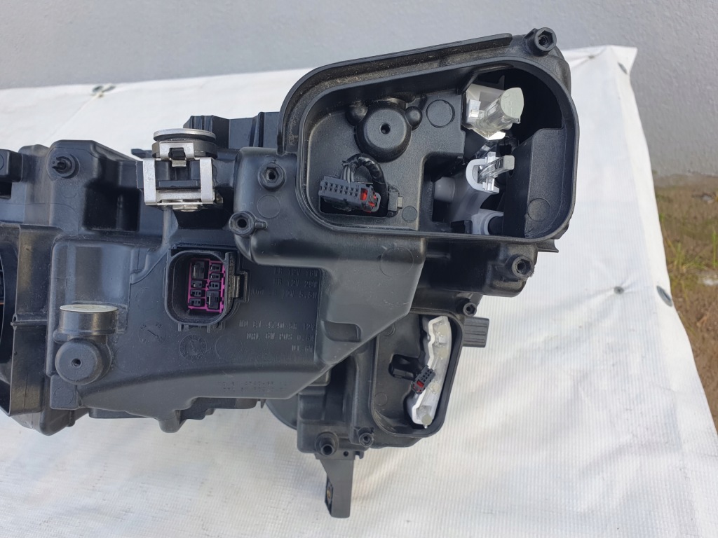 Ліхтарі  ліва правий перед передня audi q8 e tron 4ke 19- 4ke941039 4ke941040 Оригінал