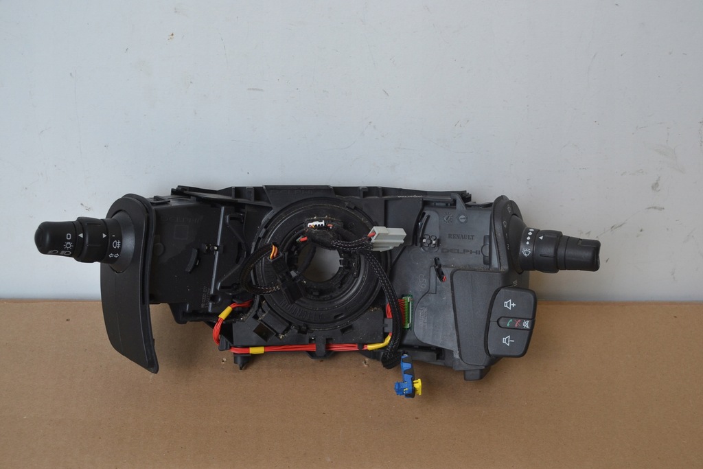 фото №1, Kangoo ii iii clio переключатель комбинированный переключатели