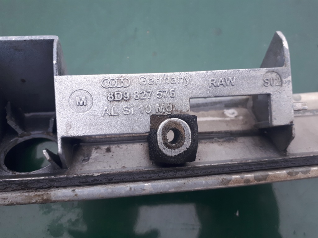 фото №12, Молдинг крышки багажника a3 8l lift audi a4 b5 lift kombi ly7w