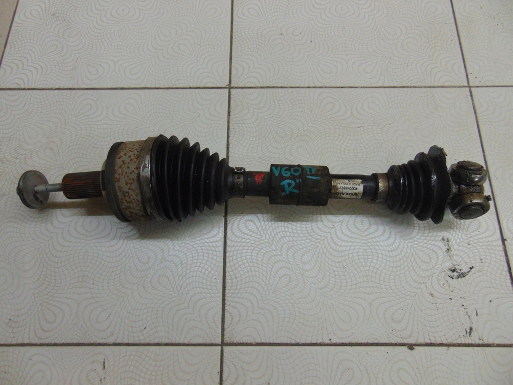 фото №1, Приводной вал перед передняя правая volvo v60 ii p32249872