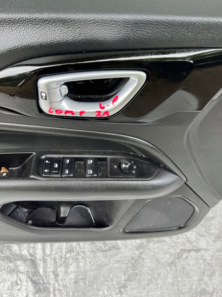 фото №3, Jeep compass ii lift обшивка дверь обивка левая