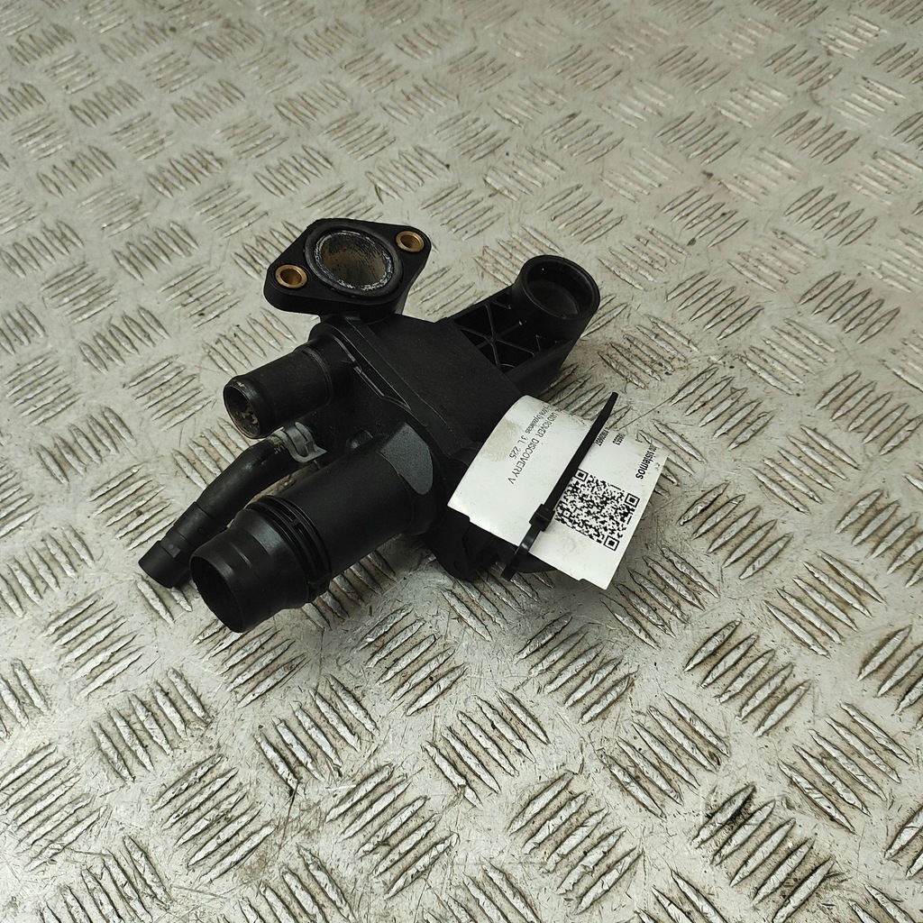 фото №7, Land rover discovery 5 2016 шланг / wąż радіатора