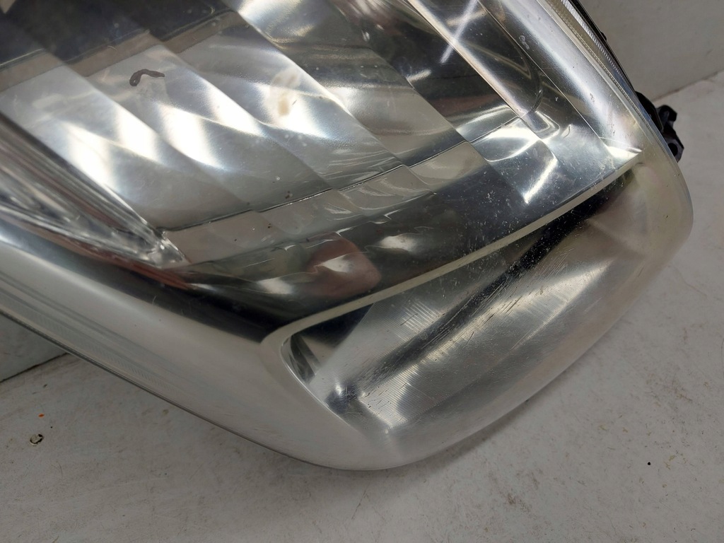 фото №7, Toyota prius 03-07 правая лампа передняя перед фара