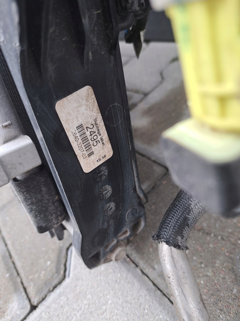 фото №13, Toyota hilux viii invincible радіатор автоматична коробка передач комплект