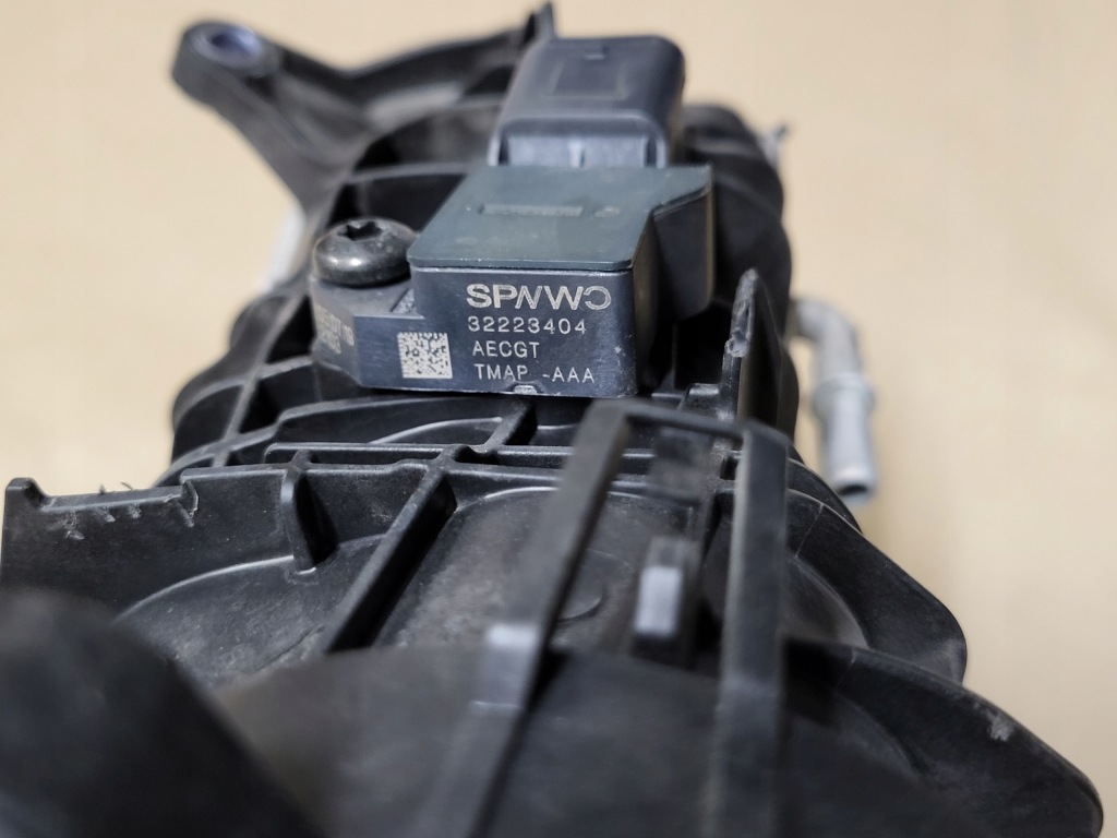 Радіатор інтеркулер повітря volvo xc60 2 2.0d mild hybrid xc90 2 оригінальний номер Доставка