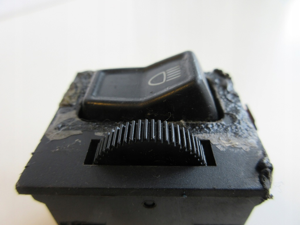 фото №13, Выключатель света vw golf i 1 jetta 321941531g uszk