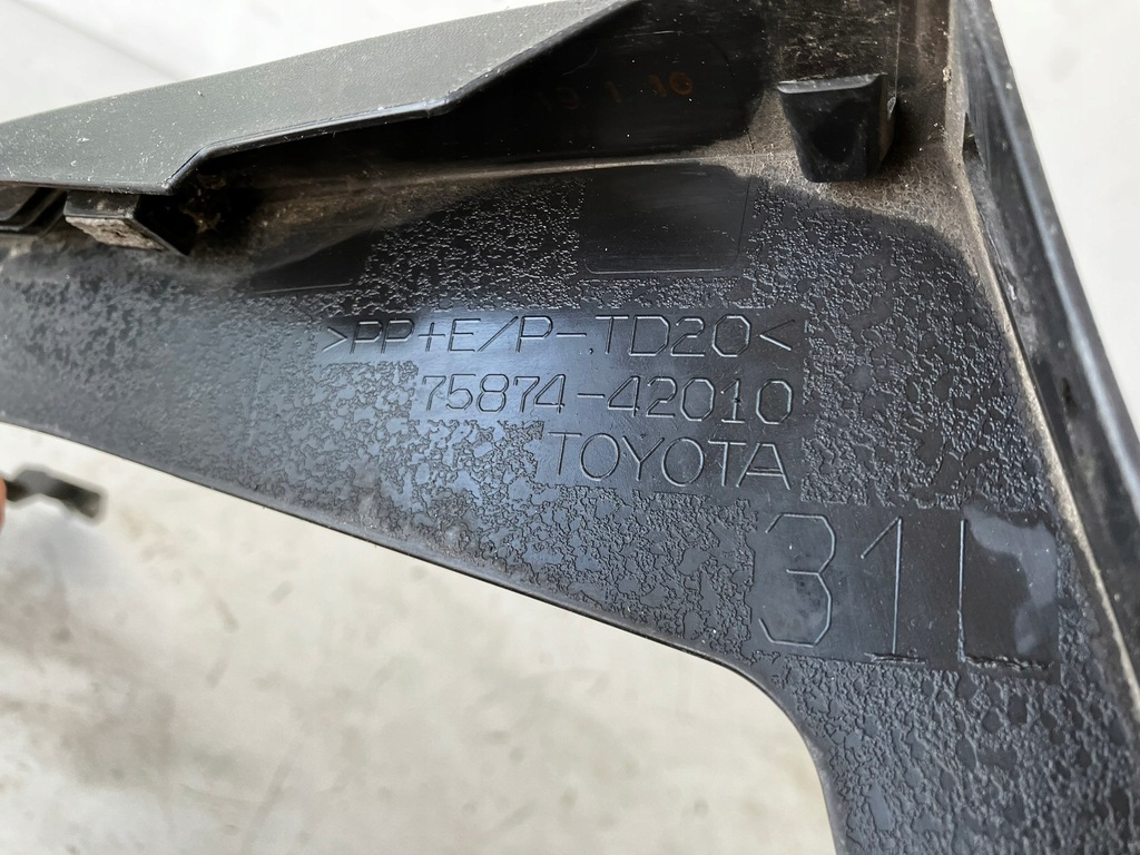 фото №13, Rav4 v молдинг накладка крыла левый задняя