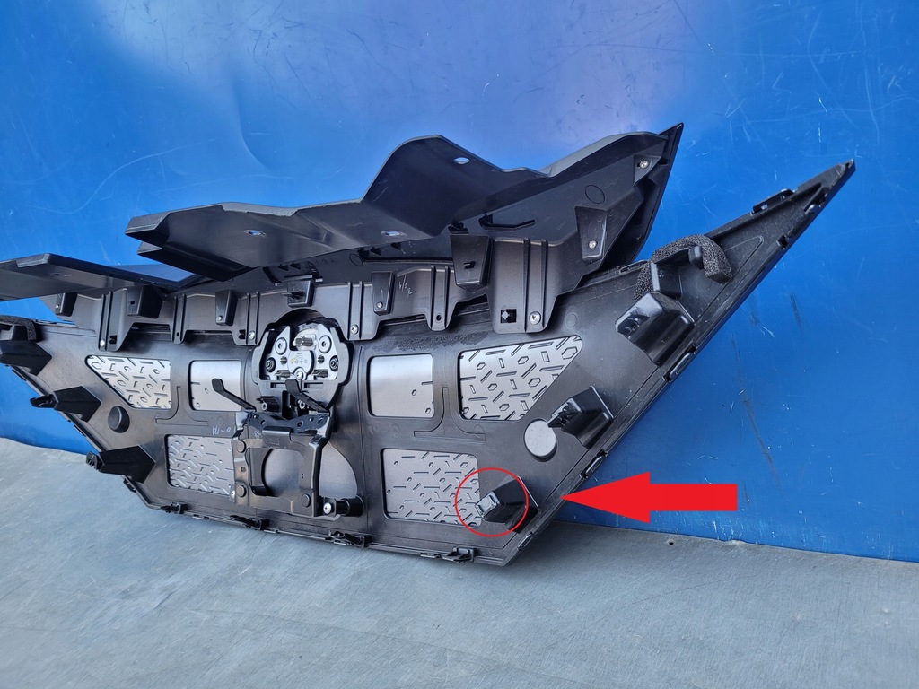 фото №14, Nissan ariya 2022- 22- решітка радіатора решітка радіатора значок верхній молдинг захист