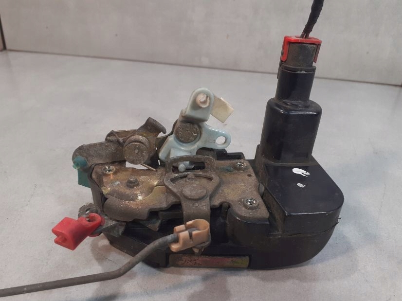 фото №5, Замок дверь правый перед voyager iii