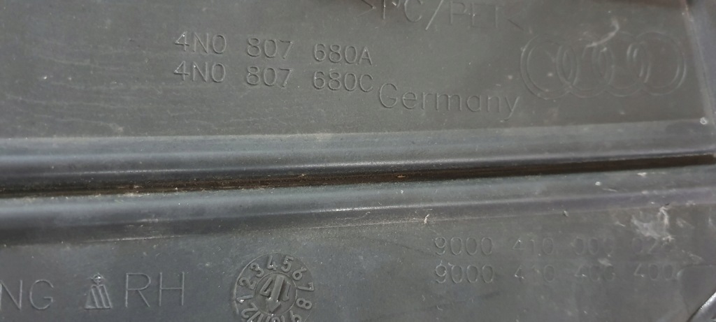 фото №9, Audi a8 d5 решётка бампера левая правая 4n0807679a 4n0807680a