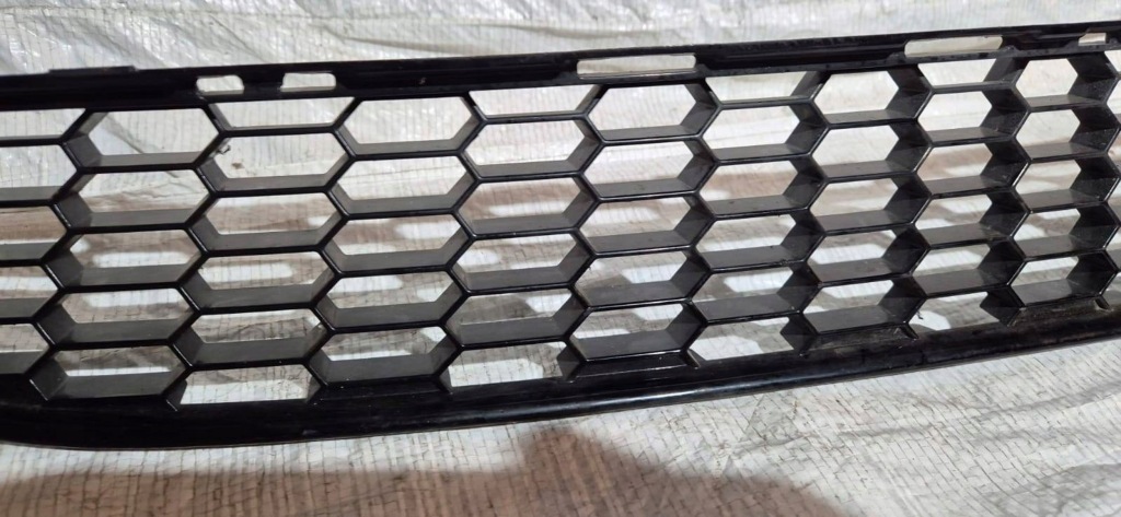 Решётка средняя бампера перед ford focus mk3 рестайлинг  stline Киев