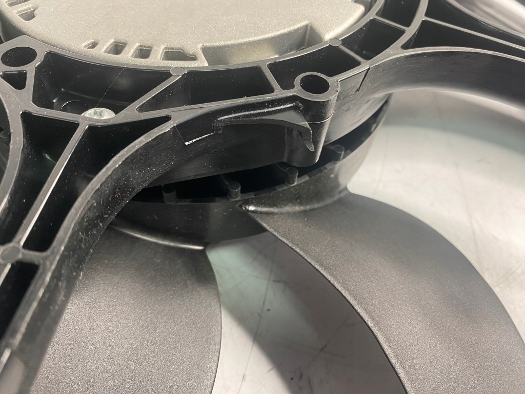 Вентилятор bmw f10 f11 178990-10 7594610 Доставка